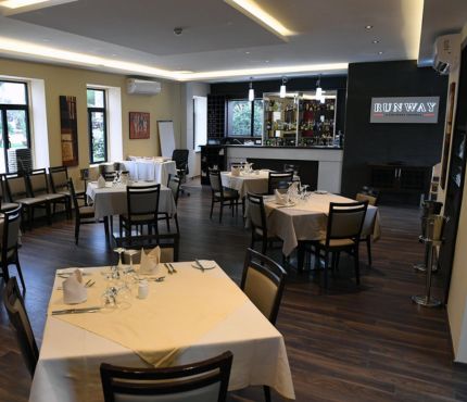 Runway Kitchen